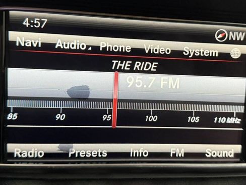 Used 2014 Mercedes-Benz E 350 E 350 Luxury 4MATIC AWD 4dr Se image 19