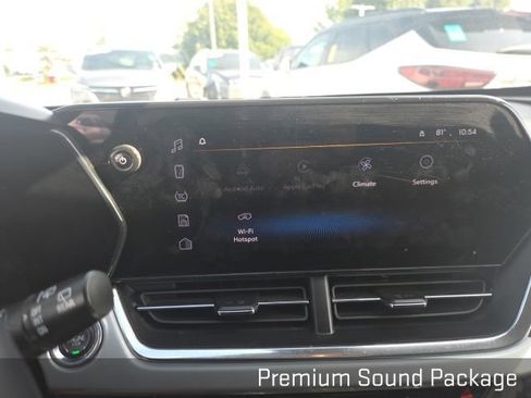 Used 2025 Chevrolet Trax LT w/ Driver Confidence Package FWD image 11