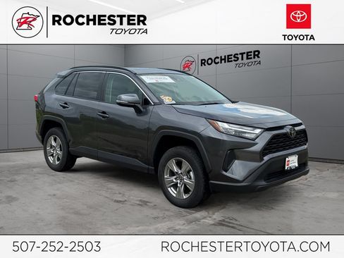 Used 2024 Toyota RAV4 XLE AWD/4WD image 1