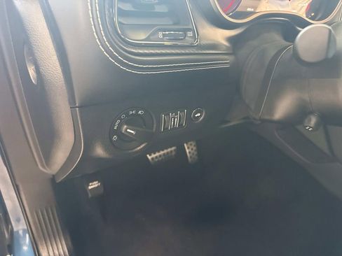 Used 2022 Dodge Challenger SRT Hellcat w/ Plus Package RWD image 18