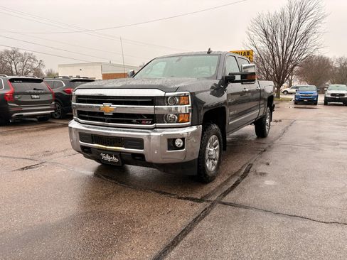 Used 2018 Chevrolet Silverado 2500 LTZ w/ LTZ Plus Package image 4