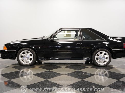 Used 1993 Ford Mustang Cobra image 2