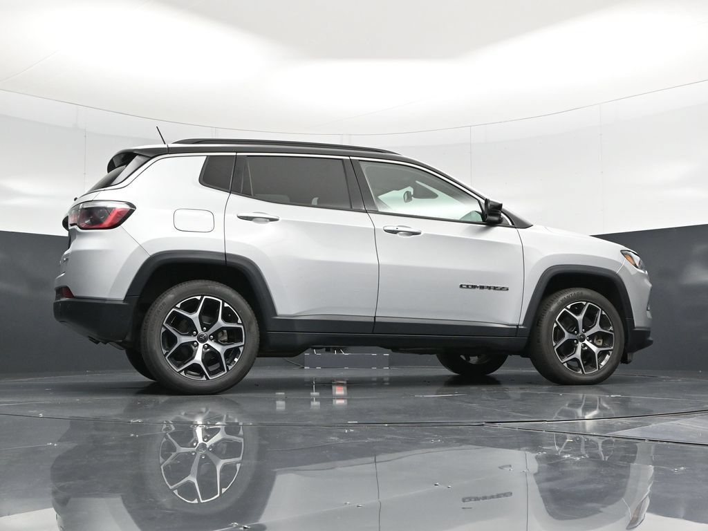 Used 2025 Jeep Compass Limited AWD/4WD image 53
