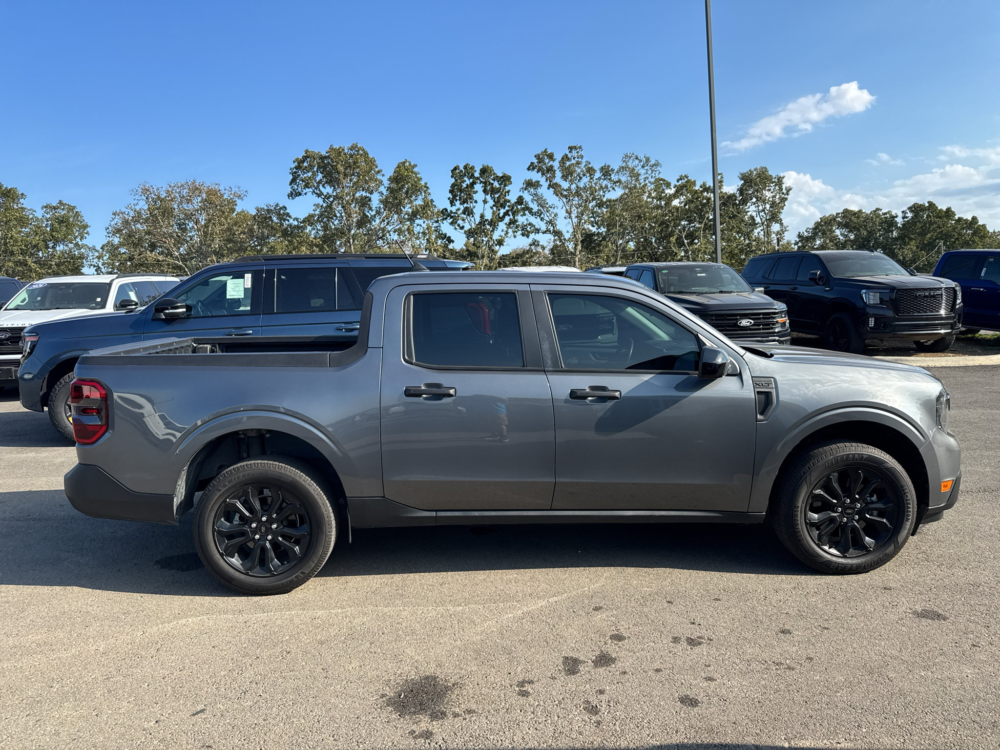 Used 2024 Ford Maverick XLT w/ XLT Luxury Package FWD image 4