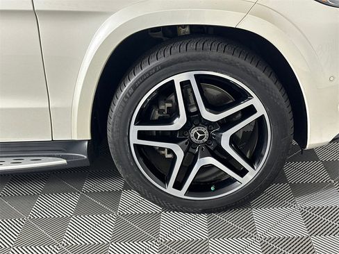 Used 2017 Mercedes-Benz GLS 550 4MATIC image 12