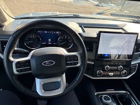 Used 2024 Ford Expedition Max XLT image 20