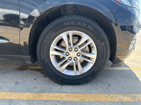 Used 2018 Buick Enclave Essence FWD image 36