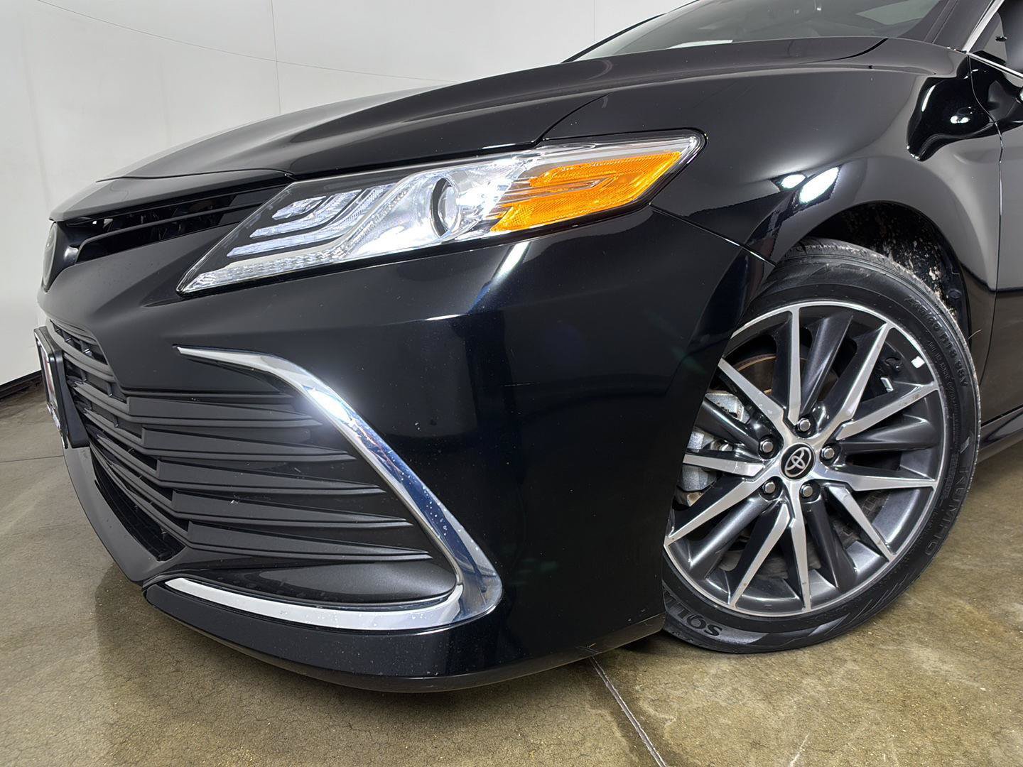 Used 2023 Toyota Camry XLE w/ Cold Weather Package AWD/4WD image 5