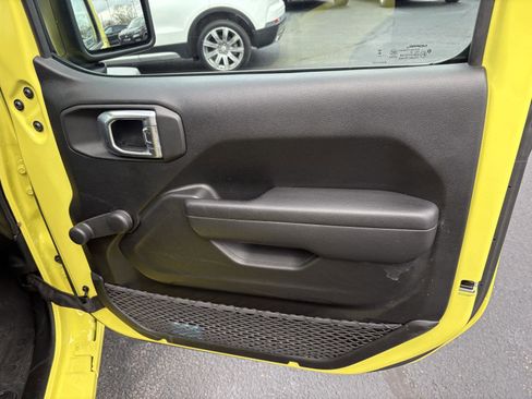 Used 2023 Jeep Wrangler Sport image 8