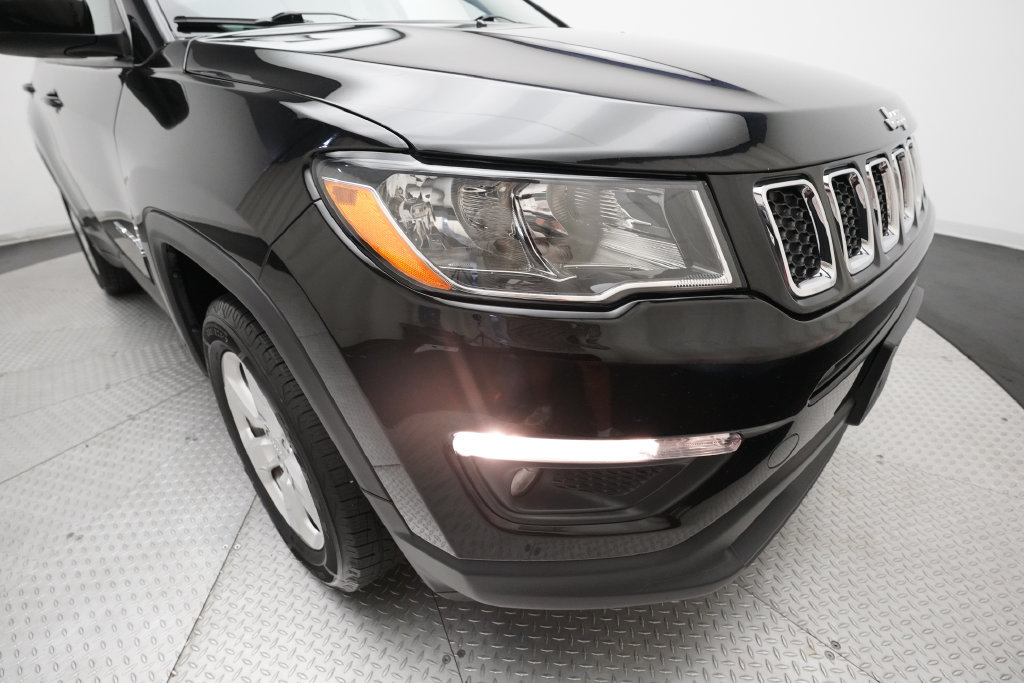 Used 2018 Jeep Compass Latitude w/ Popular Equipment Group AWD/4WD image 22