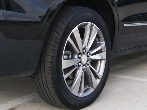 Used 2024 Cadillac XT5 Premium Luxury image 12