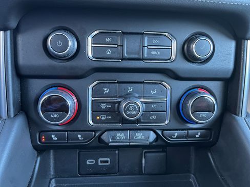 Used 2024 Chevrolet Tahoe LT image 27