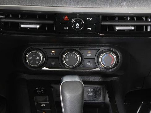 Certified 2025 Nissan Kicks SV FWD image 21