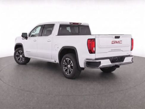 Used 2025 GMC Sierra 1500 SLT RWD image 7