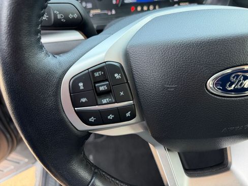 Used 2023 Ford Explorer XLT w/ Equipment Group 202A AWD/4WD image 15