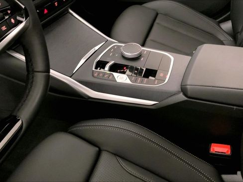 Certified 2025 BMW 330i Sedan RWD image 21