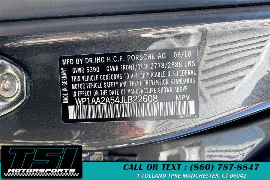 Used 2018 Porsche Macan AWD/4WD image 36