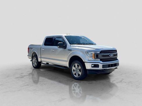 Used 2018 Ford F150 XLT w/ Equipment Group 302A Luxury AWD/4WD image 8