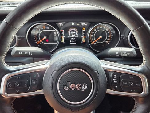 Used 2020 Jeep Gladiator Overland AWD/4WD image 17