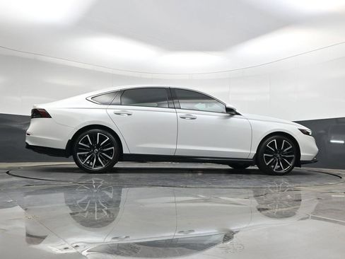 Used 2024 Honda Accord Touring image 32