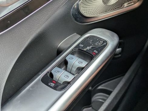 Used 2024 Mercedes-Benz C 300 Sedan image 23