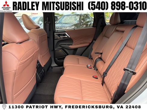 New 2026 Mitsubishi Outlander SEL image 11