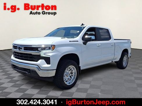 Used 2025 Chevrolet Silverado 1500 LT w/ LPO, Dark Essentials Package AWD/4WD image 3