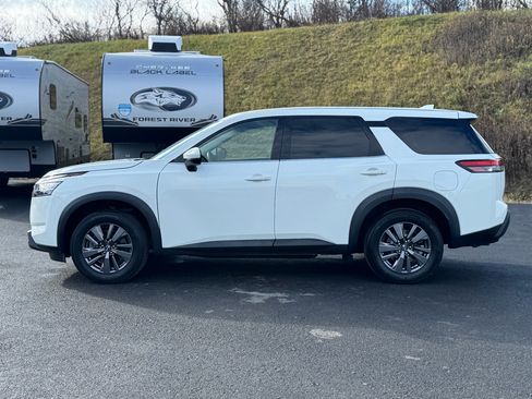 Used 2022 Nissan Pathfinder S image 8