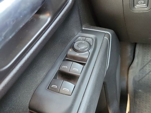 Used 2023 Chevrolet Silverado 1500 Custom image 13