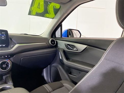 Used 2024 Chevrolet Blazer LT w/ Convenience Package image 11