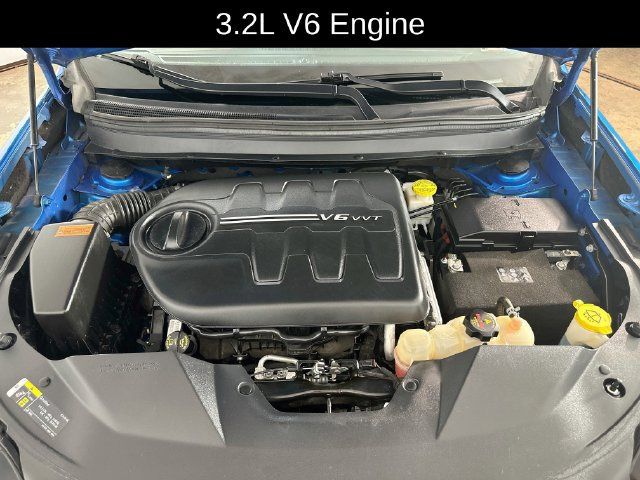 Used 2020 Jeep Cherokee Trailhawk AWD/4WD image 33