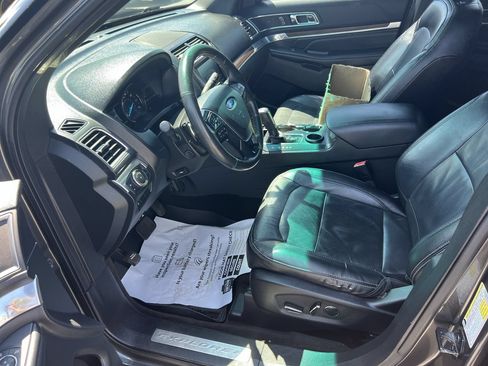 Used 2016 Ford Explorer Limited FWD image 16