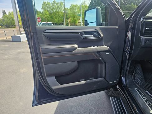 Used 2024 GMC Sierra 3500 AT4 w/ AT4 Premium Plus Package AWD/4WD image 11