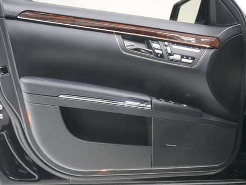 Used 2011 Mercedes-Benz S 550 image 13