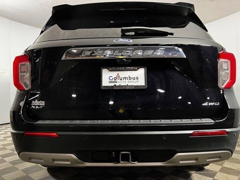 Used 2023 Ford Explorer XLT w/ Equipment Group 202A image 8