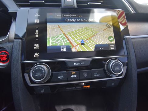 Used 2017 Honda Civic Touring image 7