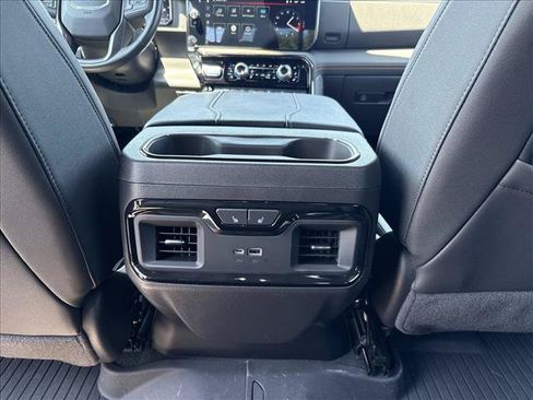 Used 2024 GMC Sierra 1500 AT4 w/ Technology Package AWD/4WD image 19