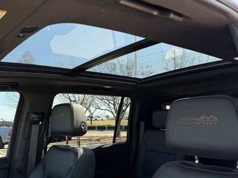 Used 2024 Chevrolet Suburban High Country w/ Premium Package image 37