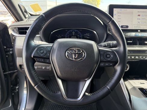 Used 2024 Toyota Venza Limited AWD/4WD image 8