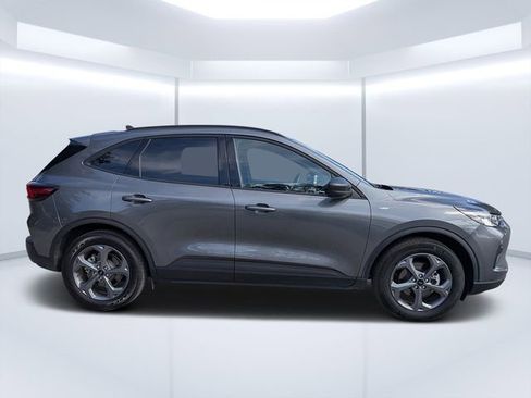 Used 2025 Ford Escape ST-Line image 2