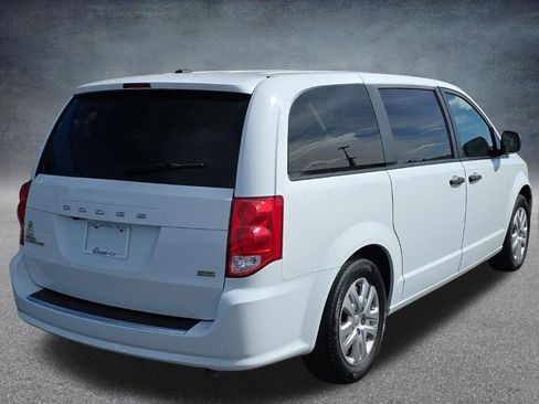 Used 2019 Dodge Grand Caravan SE w/ UConnect Hands-Free Group FWD image 7