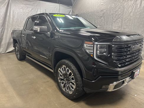 Used 2023 GMC Sierra 1500 Denali Ultimate AWD/4WD image 1