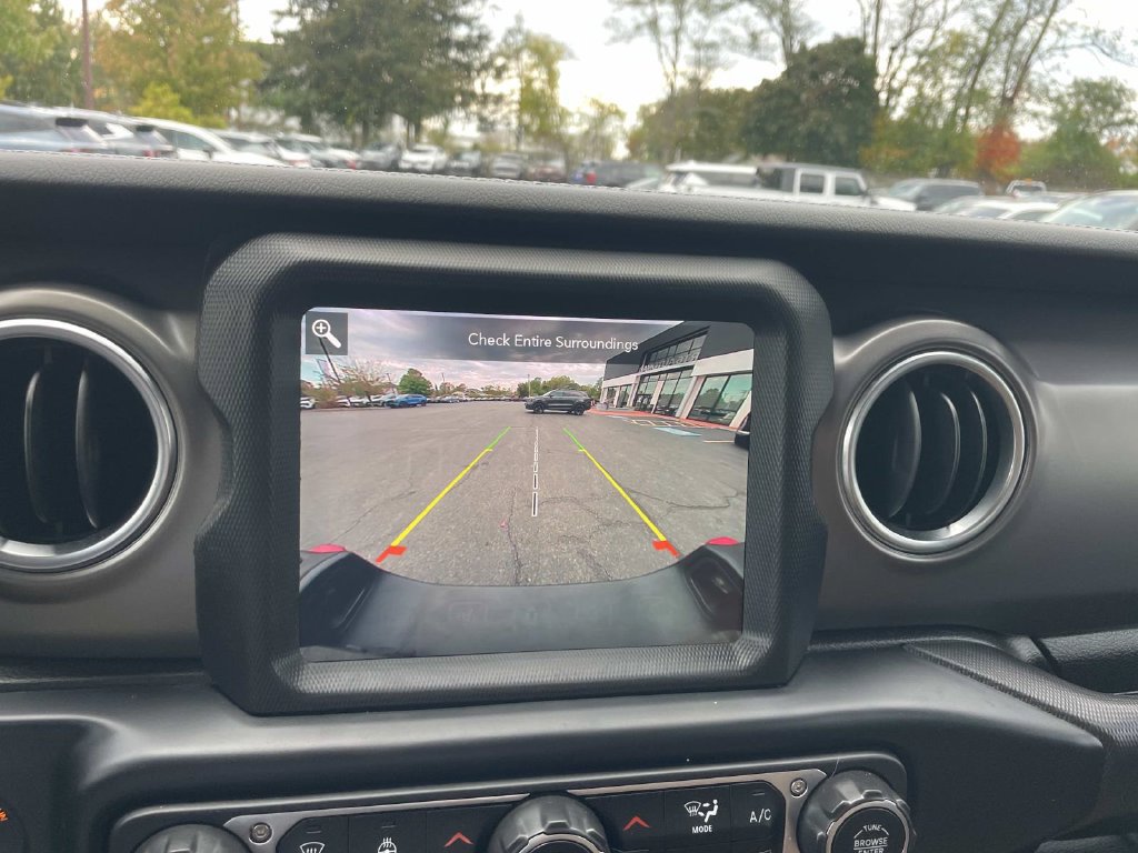 Used 2023 Jeep Gladiator Rubicon w/ Cold Weather Group AWD/4WD image 20