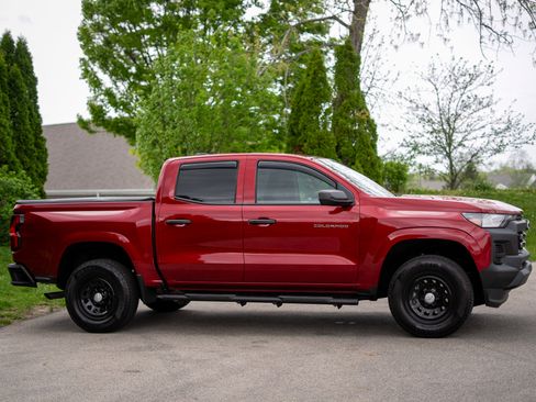 Used 2025 Chevrolet Colorado W/T w/ Advanced Trailering Package image 4