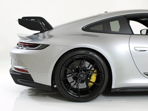 Used 2022 Porsche 911 GT3 RWD image 45