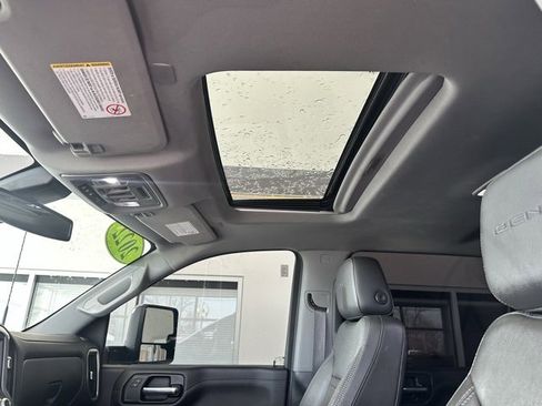 Used 2022 GMC Sierra 2500 Denali image 16