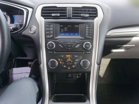 Used 2018 Ford Fusion S image 8