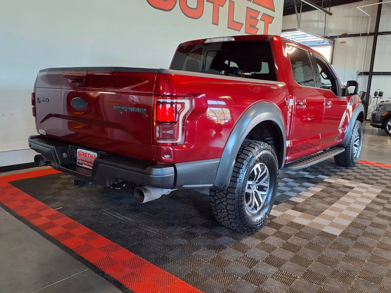Used 2017 Ford F150 Raptor w/ Equipment Group 802A Luxury AWD/4WD image 7