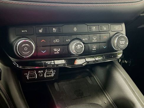 Used 2023 Dodge Durango R/T AWD/4WD image 16