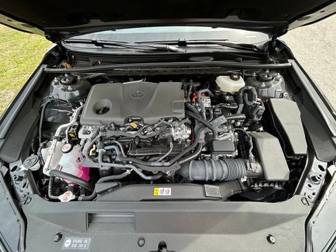 Certified 2025 Toyota Camry SE FWD image 12